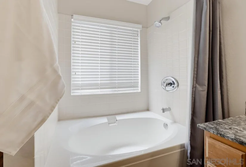 8391 Suntree Place photo 17