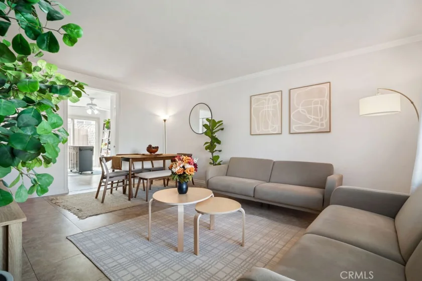 267 S Mollison Avenue #12 photo 1