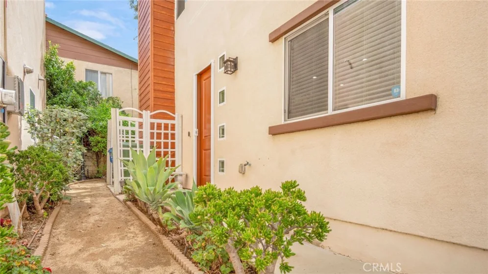 9237 Wakefield Avenue #11 photo 39