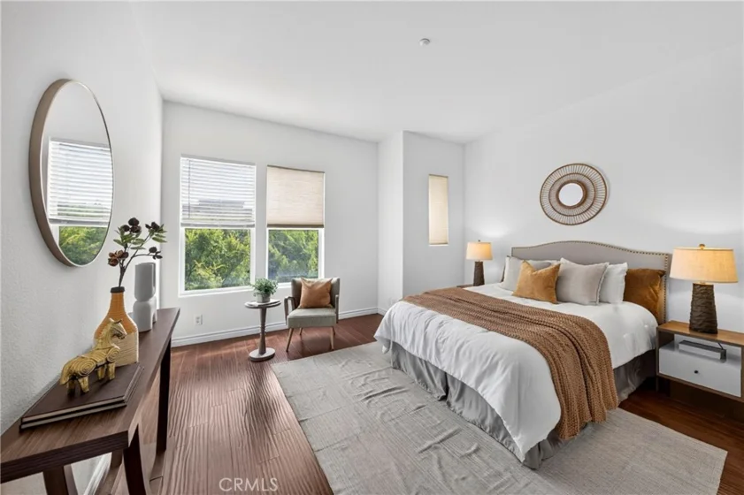 2256 Clark photo 34