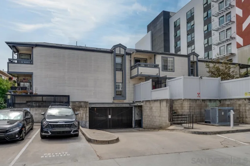 3950 Cleveland #106 photo 17