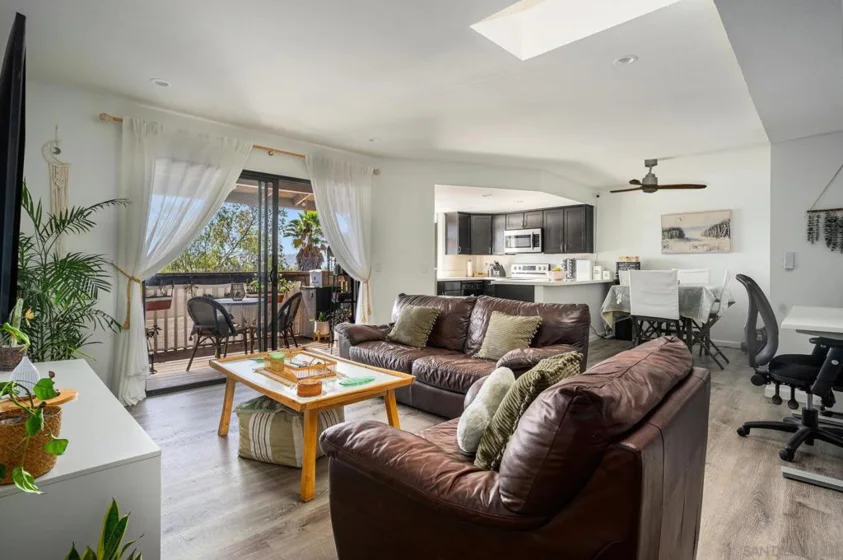 440 Citracado Parkway #14 photo 3