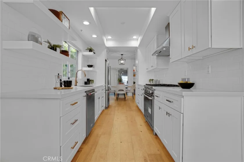 1871 Greenfield Avenue #102 photo 21