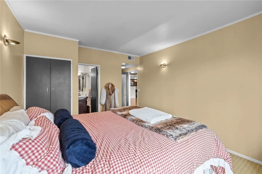 8712 Gregory Way #402 photo 21
