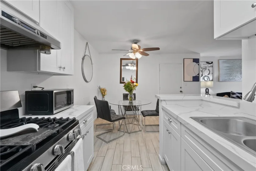 801 S Lyon #A213 photo 18