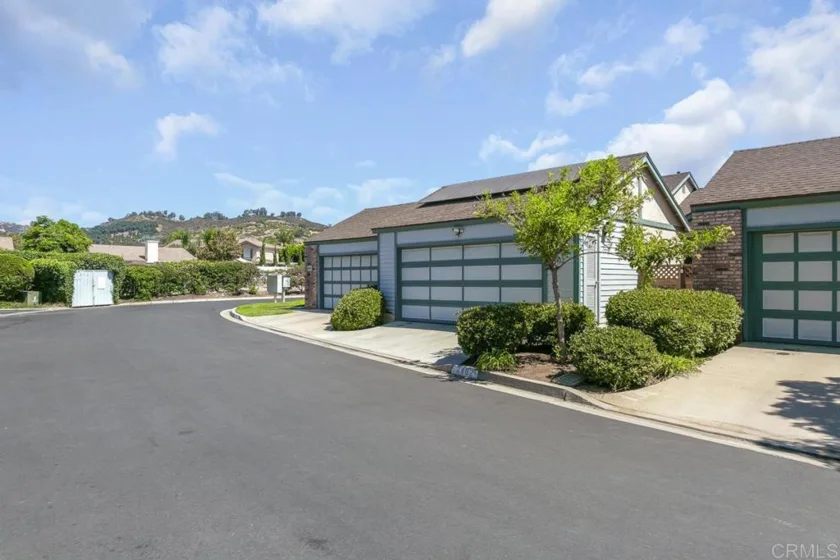 2462 Turnbridge photo 1