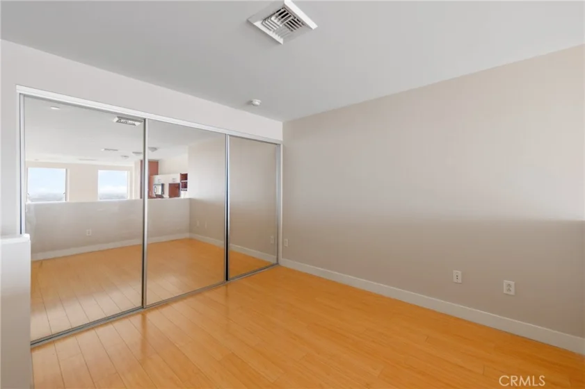 3810 Wilshire Boulevard #1811 photo 12