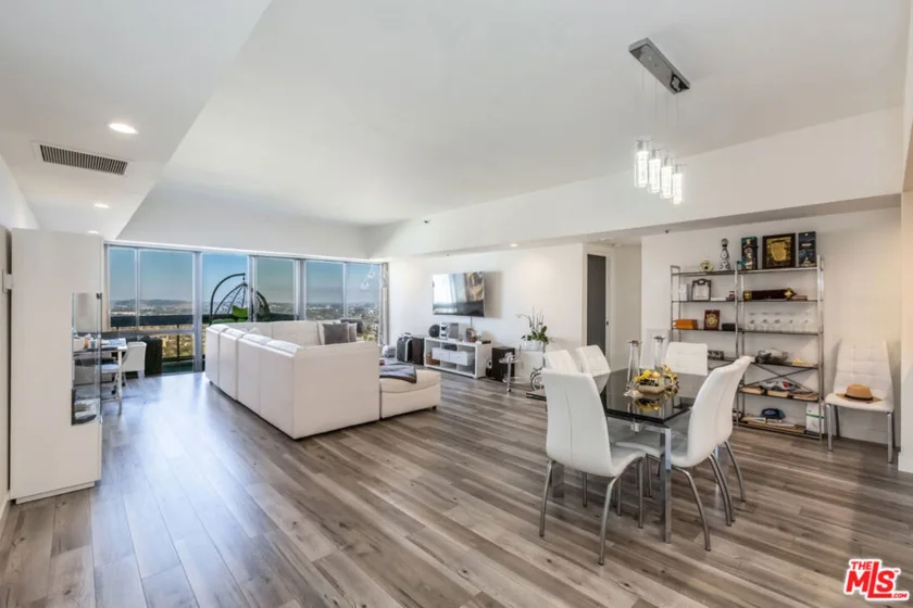 10445 Wilshire Boulevard #1806 photo 11