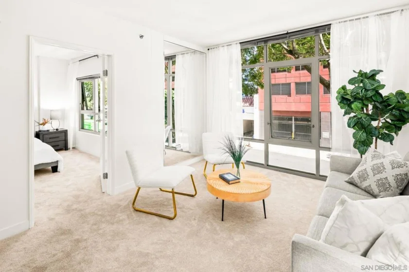 425 W Beech #327 photo 16