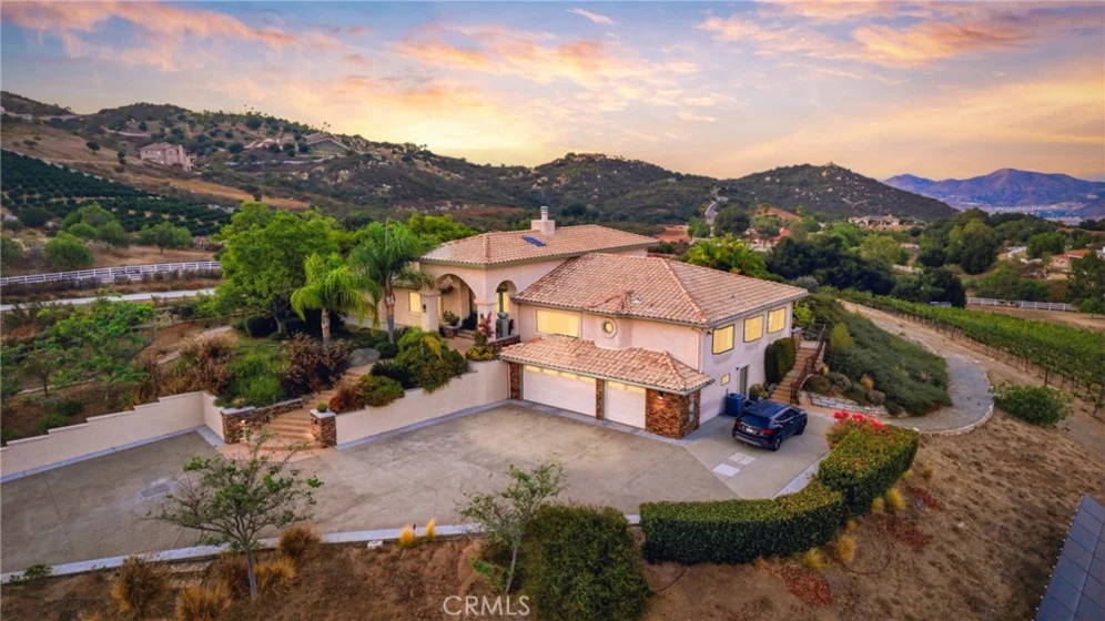21384 Paseo Montana photo 5