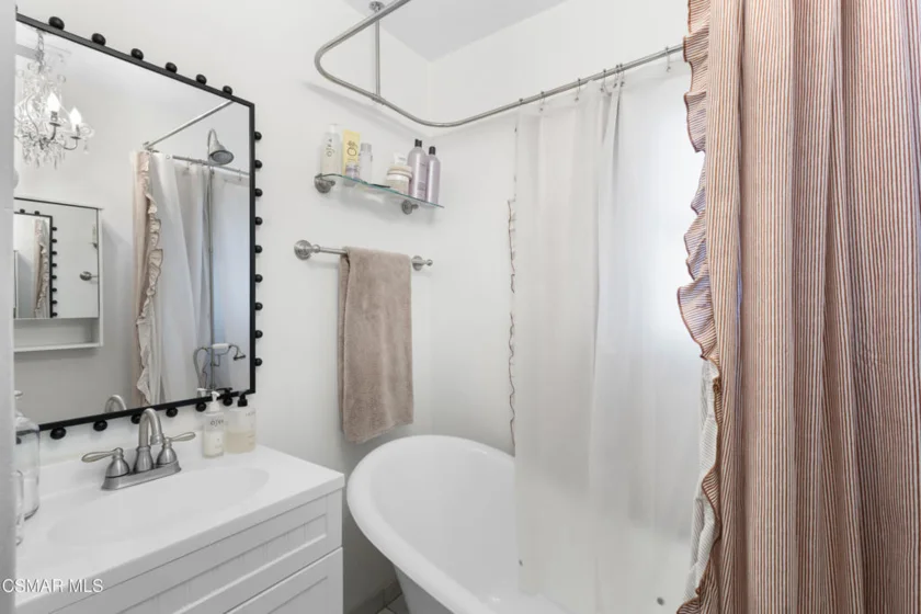 15234 Dickens Street #1/4 photo 17