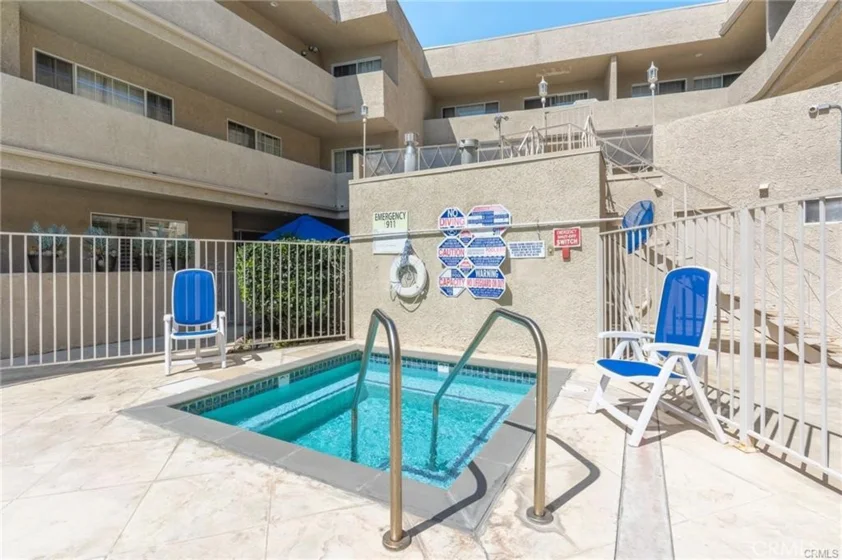 4647 Willis Avenue #220 photo 10