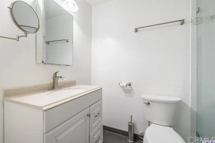 601 E Orange Grove #103 photo 30