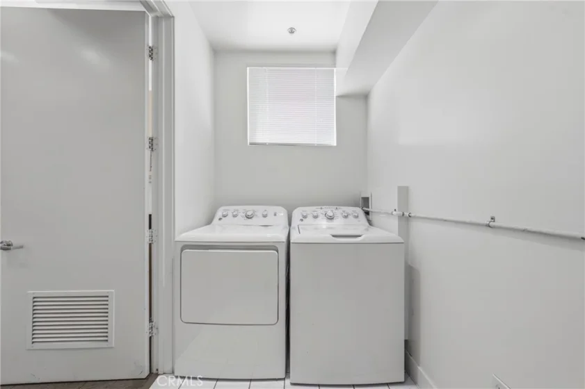 10911 Wellworth #1A photo 32