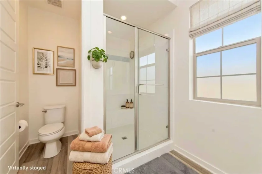 192 Finch photo 34