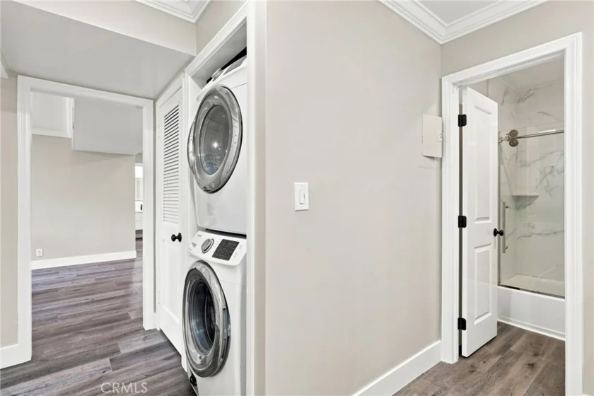 278 N Wilshire #108 photo 23