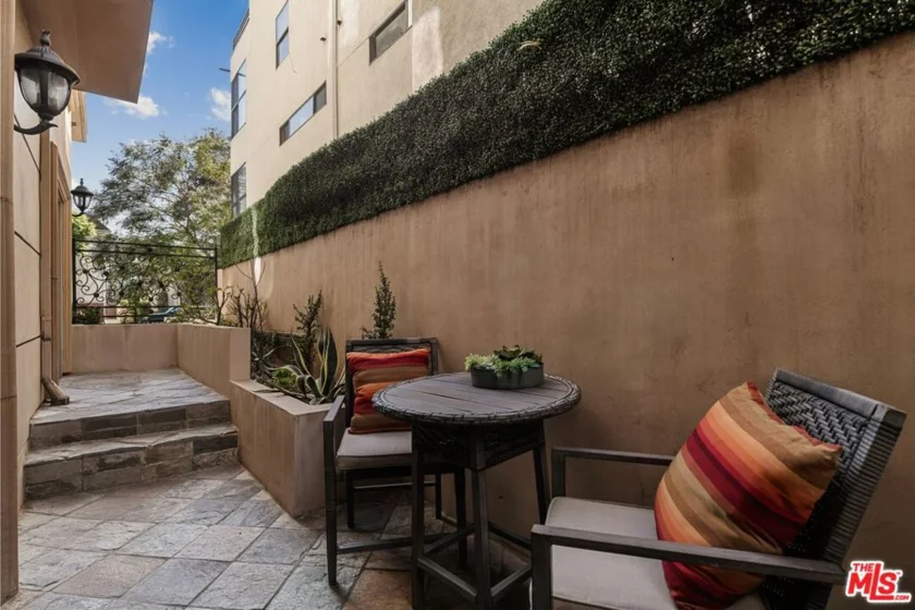 1610 Camden Avenue #101 photo 22