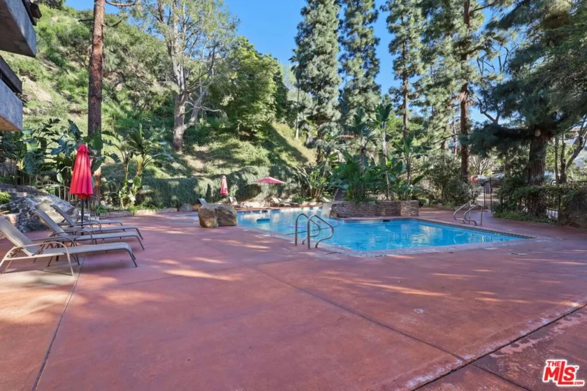 2700 Cahuenga Boulevard #2217 photo 19