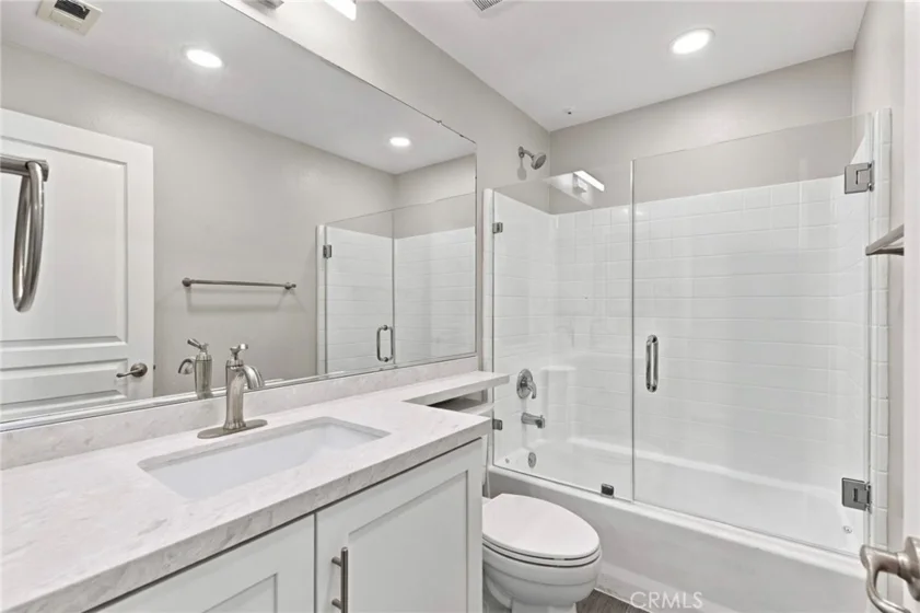 3373 Watermarke photo 23