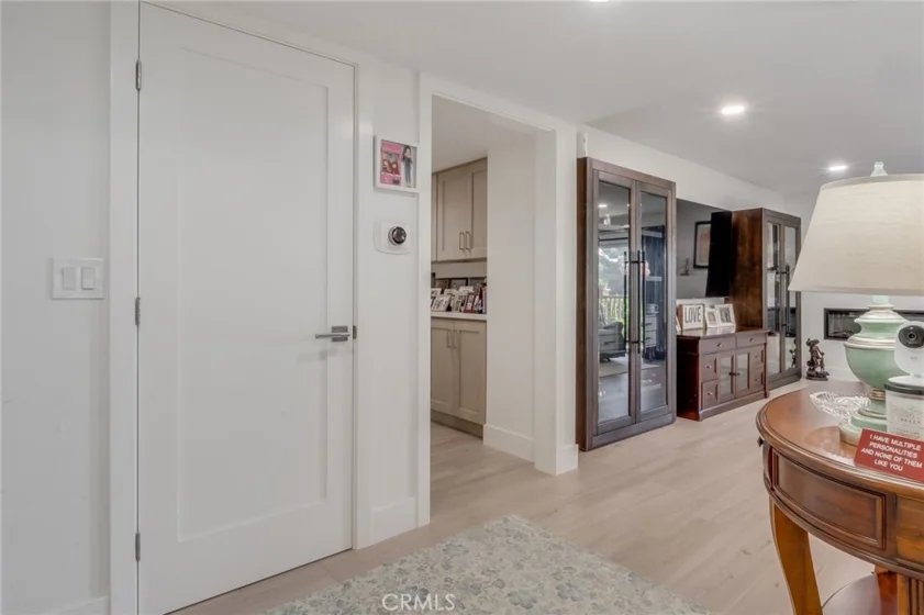 6330 Riviera photo 7