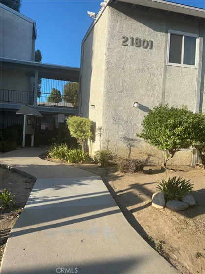 21801 Roscoe photo 1