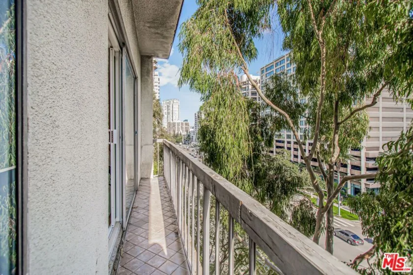 10751 Wilshire Boulevard #801 photo 15