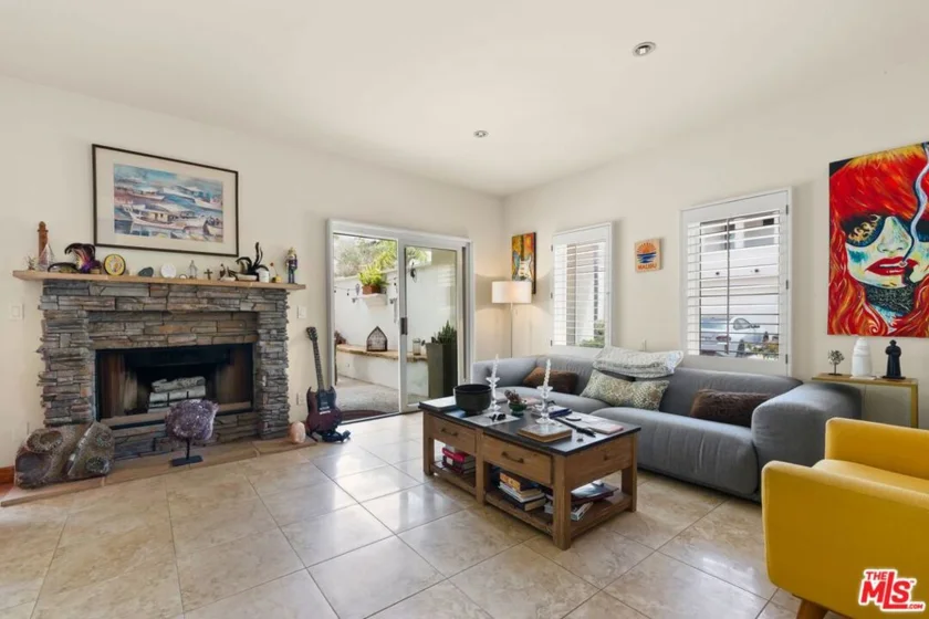 6435 Zumirez Drive #21 photo 10