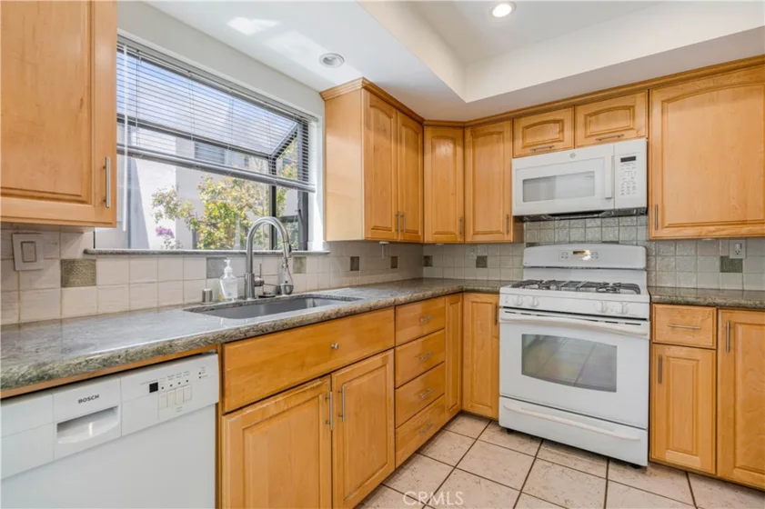 21901 Burbank Boulevard #218 photo 6