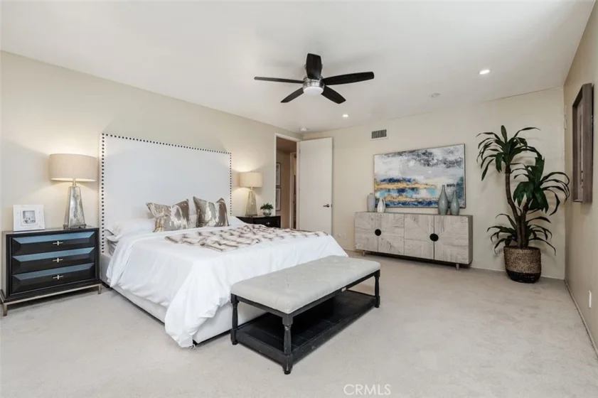 885 S Orange Grove #2 photo 16