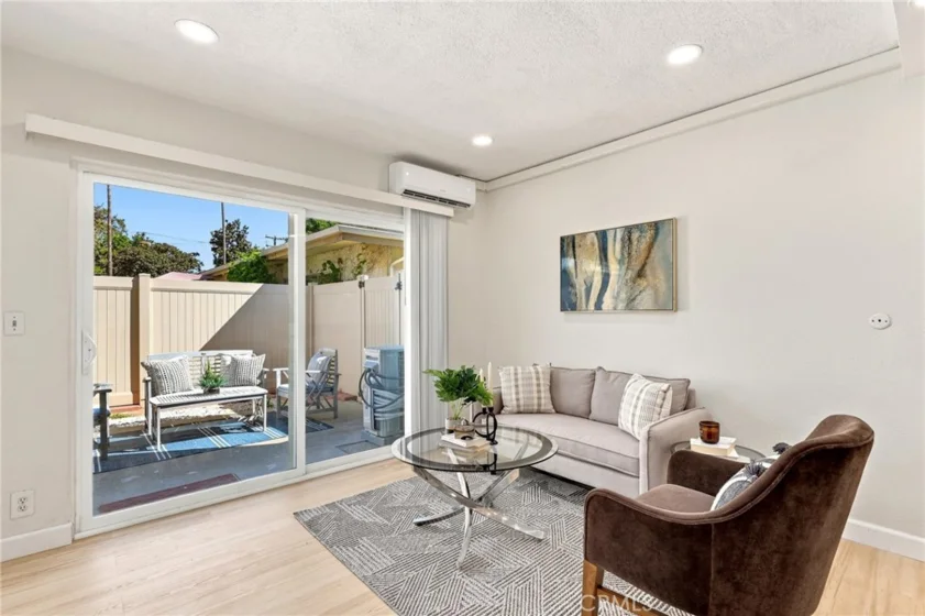 648 W Main #D photo 7