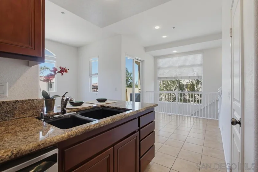 550 Almond Road photo 8