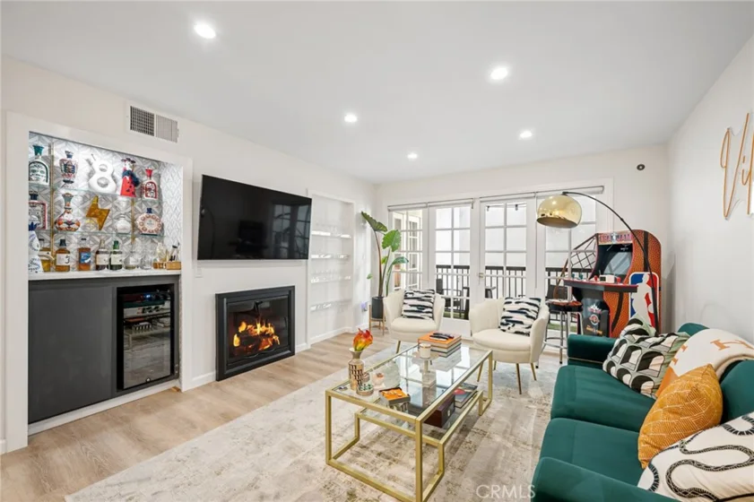 906 N Doheny Drive #318 photo 1