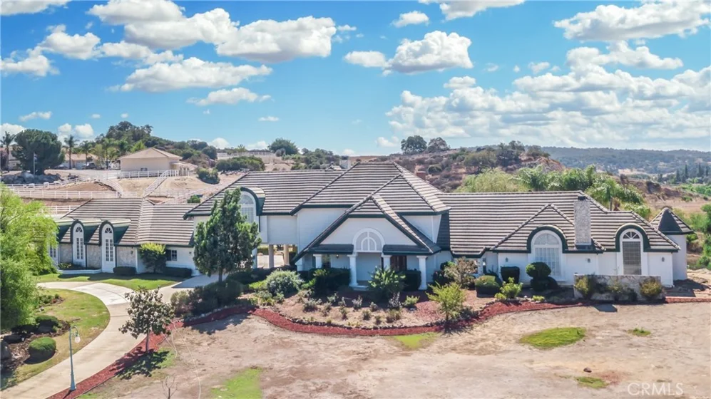 40575 Avenida La Cresta photo