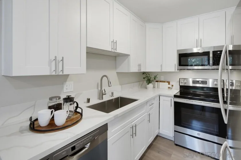 4750 Noyes #218 photo 11