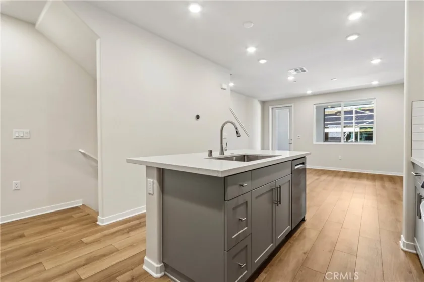 9536 Hannah Way photo 1