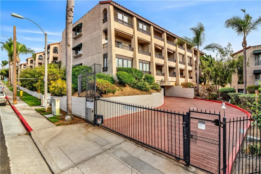 2514 Clairemont #107 photo 37