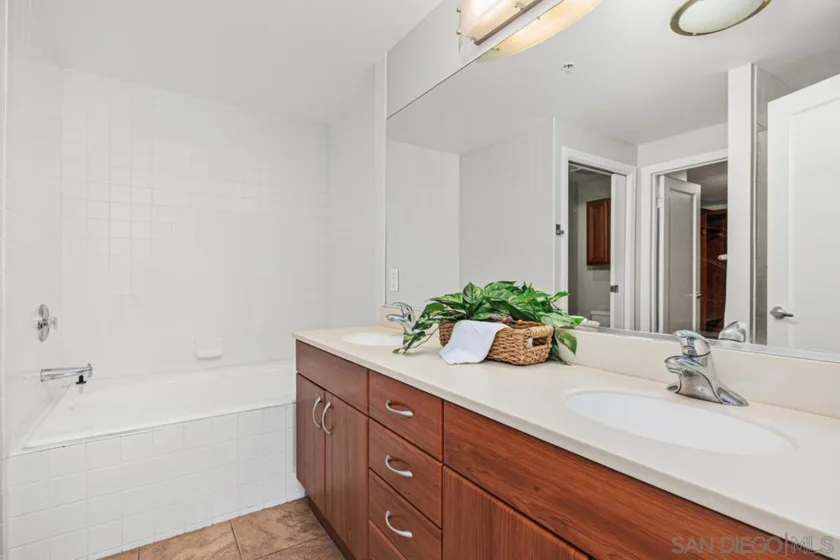 1608 India Street #403 photo 14