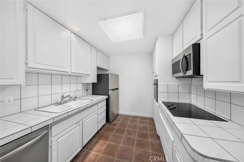 777 E Valley #59 photo 6