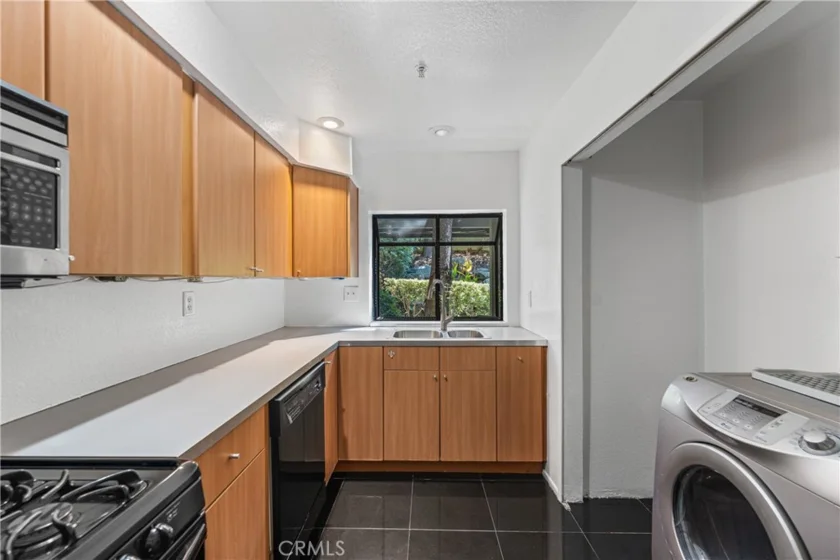 1052 Seco #104 photo 26