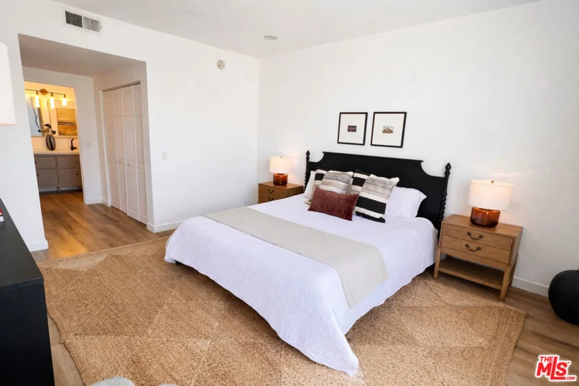 13920 Moorpark Street #308 photo 25