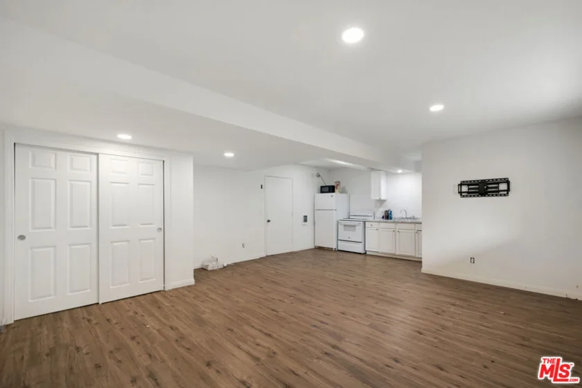 845 W 19th Street #1 photo 21