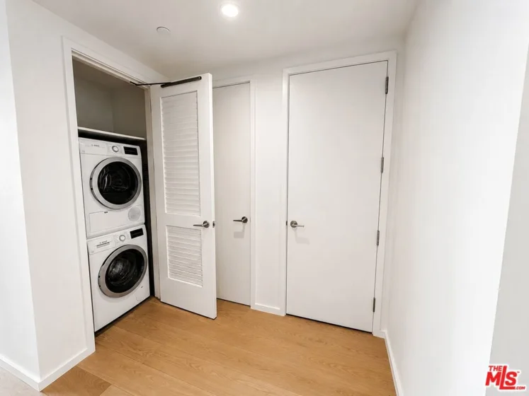 877 Francisco Street #1716 photo 9