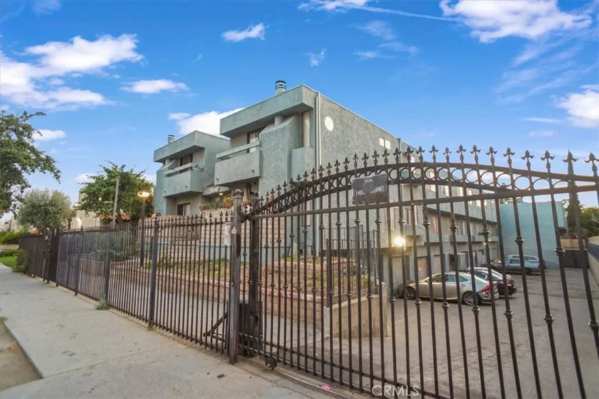 9047 Willis Avenue #4 photo 1