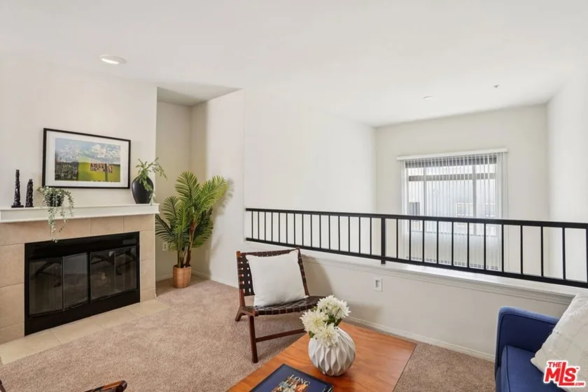 100 S Alameda Street #432 photo 17