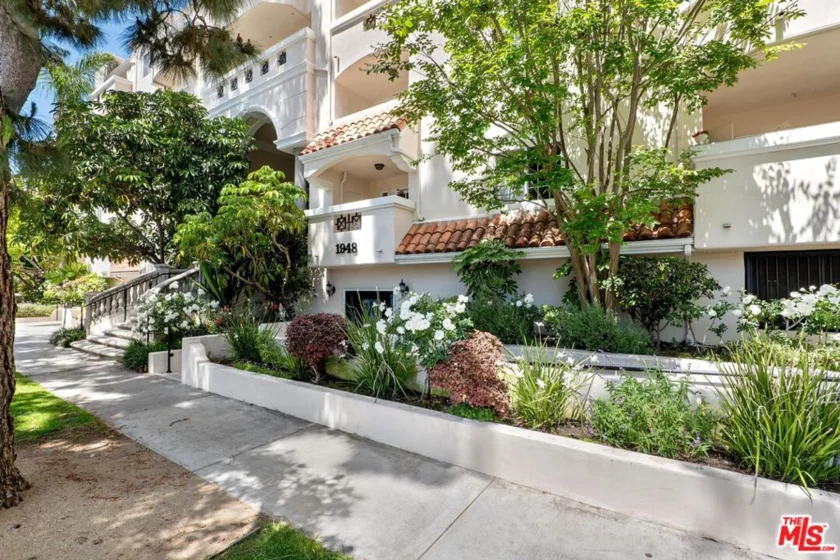 1948 Malcolm Avenue #303 photo 1