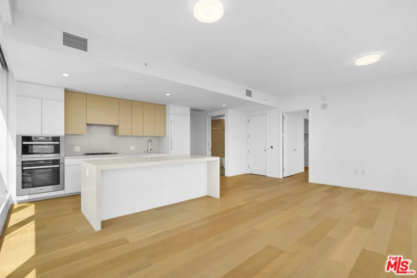 877 Francisco Street #2811 photo 74