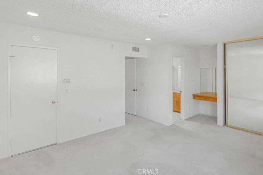 1427 Hillandale photo 12