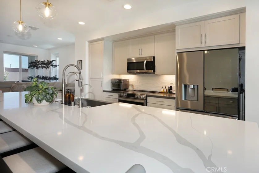 854 S Harbor Boulevard photo 12