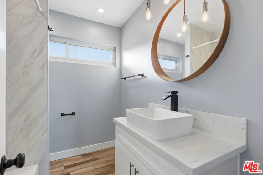 141 W Hillcrest Boulevard #2 photo 25