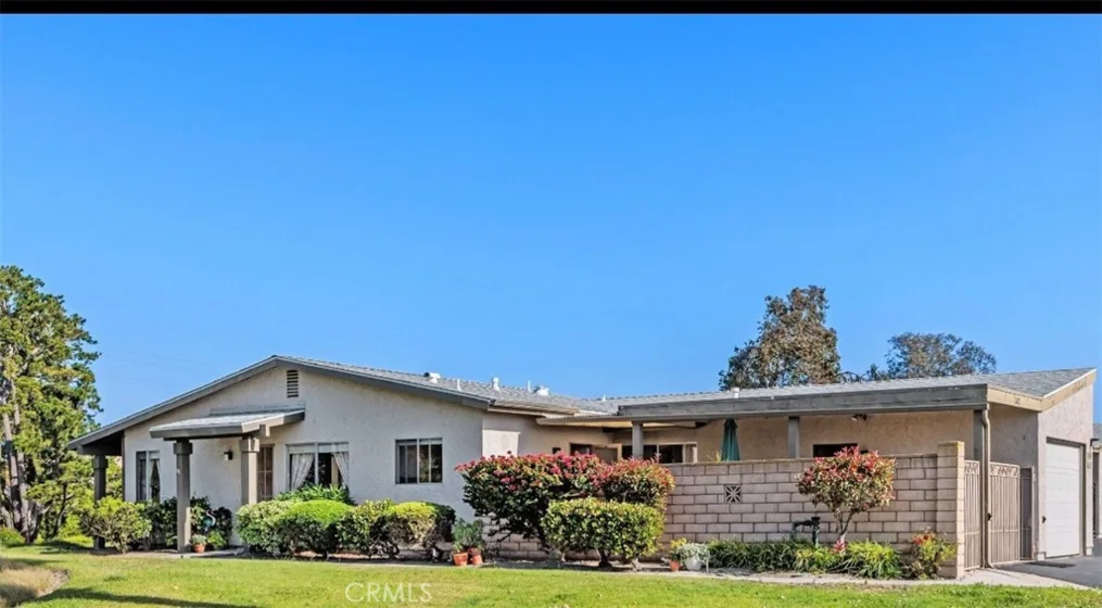 1002 Plover Way photo 1